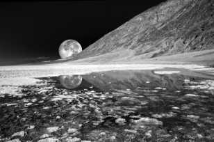 Moon over Badwater-9794.jpg